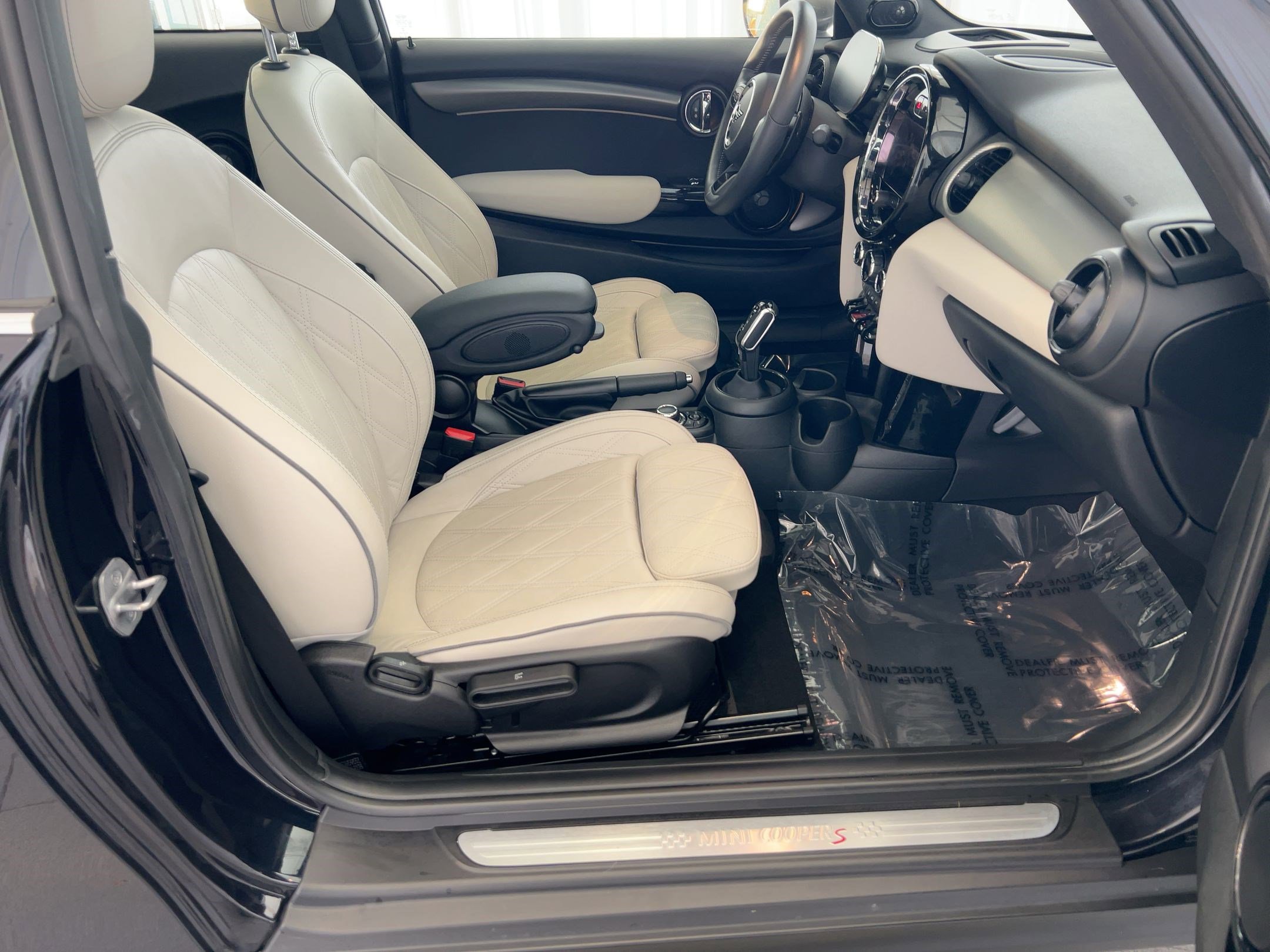 Used 2023 MINI Cooper S image 28