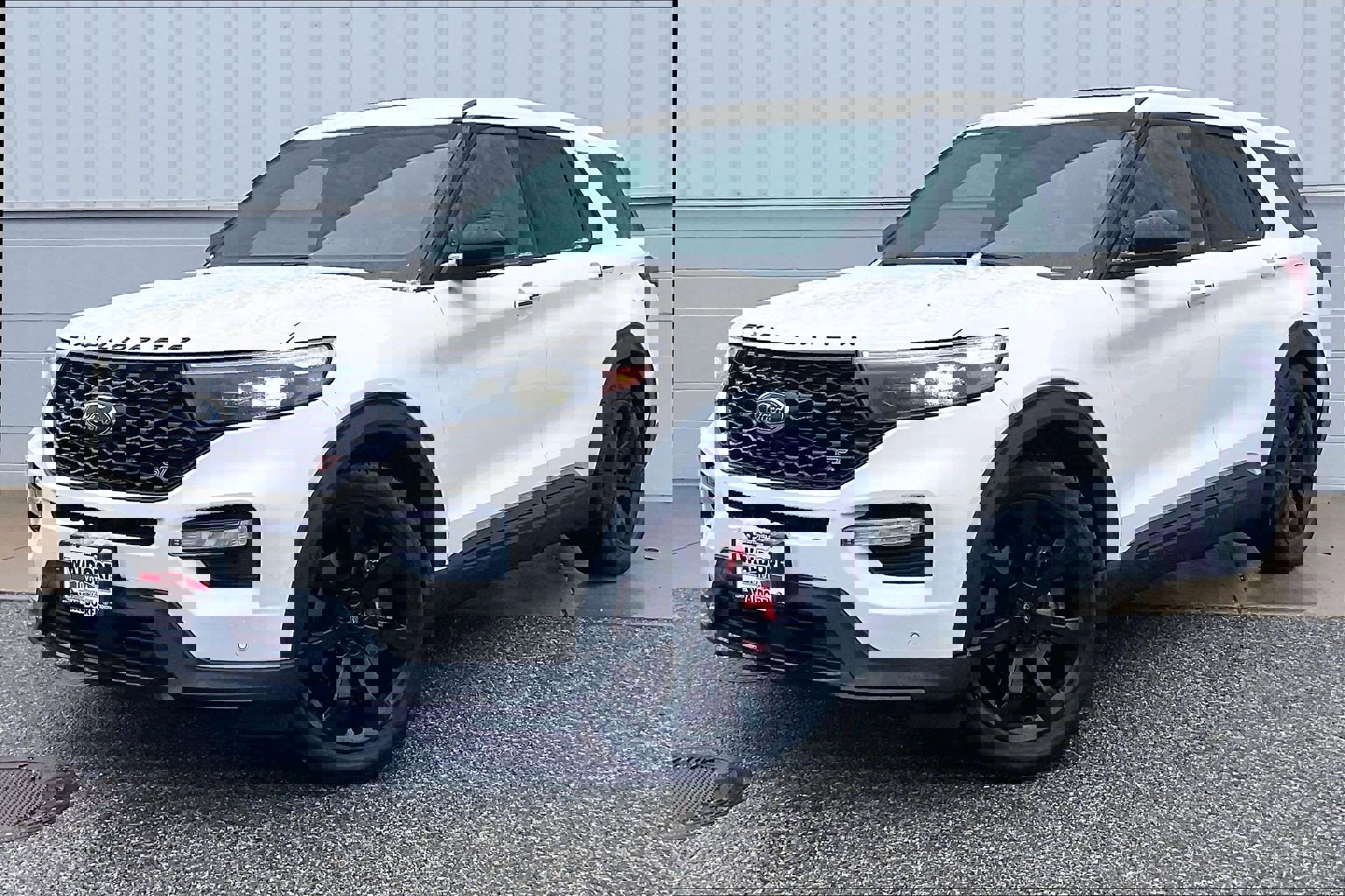 Used 2022 Ford Explorer ST w/ Equipment Group 401A AWD/4WD image 2