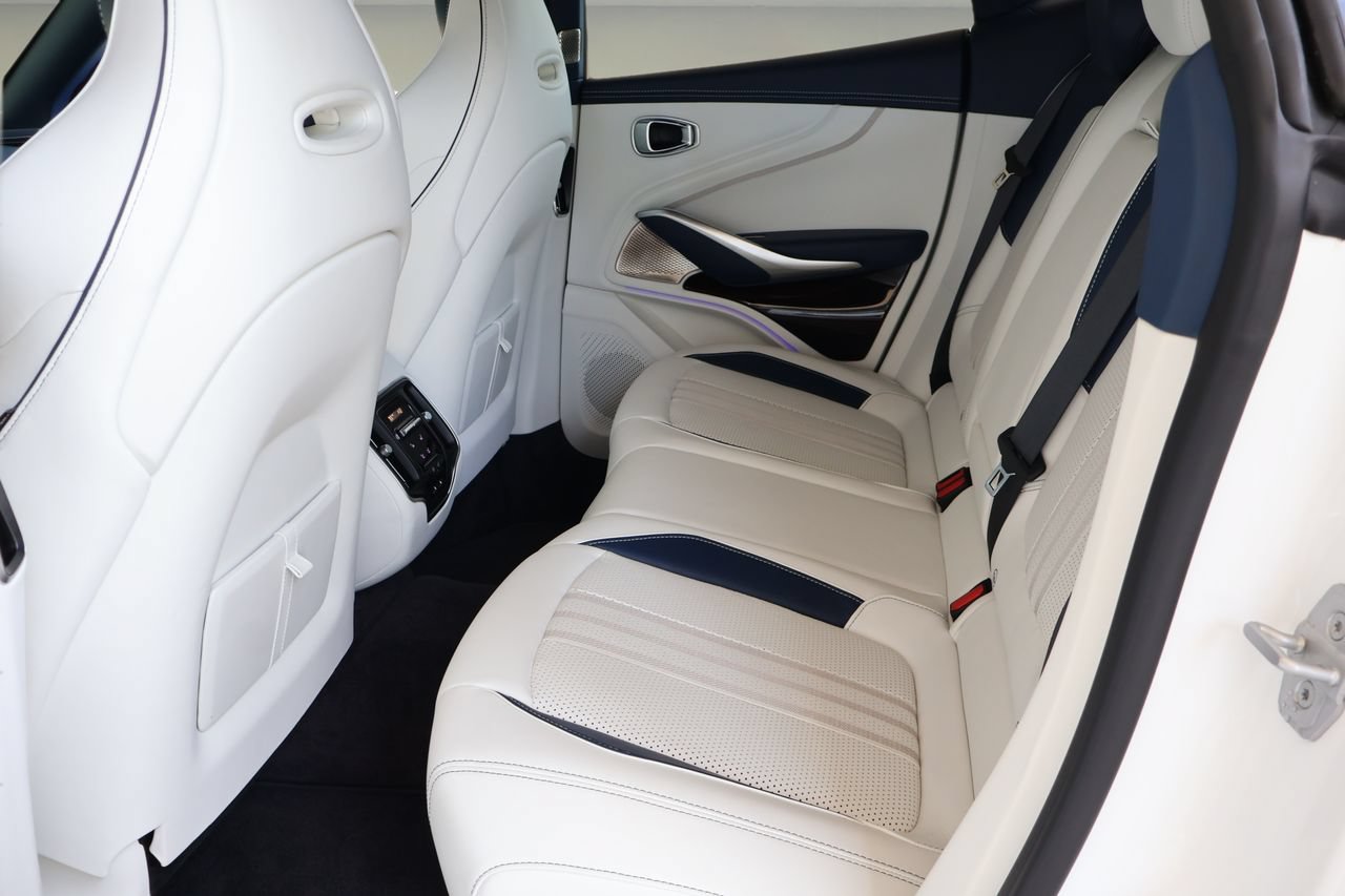 Used 2025 Aston Martin DBX 707 AWD/4WD image 13