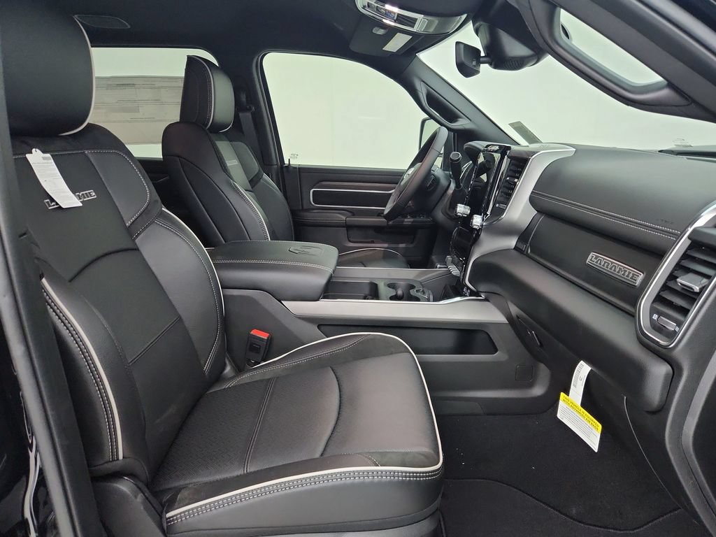 New 2026 RAM 2500 Laramie w/ Night Edition AWD/4WD image 23