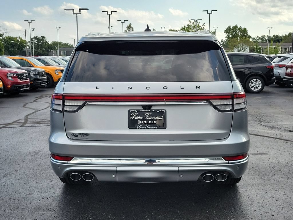 Certified 2022 Lincoln Aviator Black Label w/ Class IV Trailer Tow Package AWD/4WD image 5