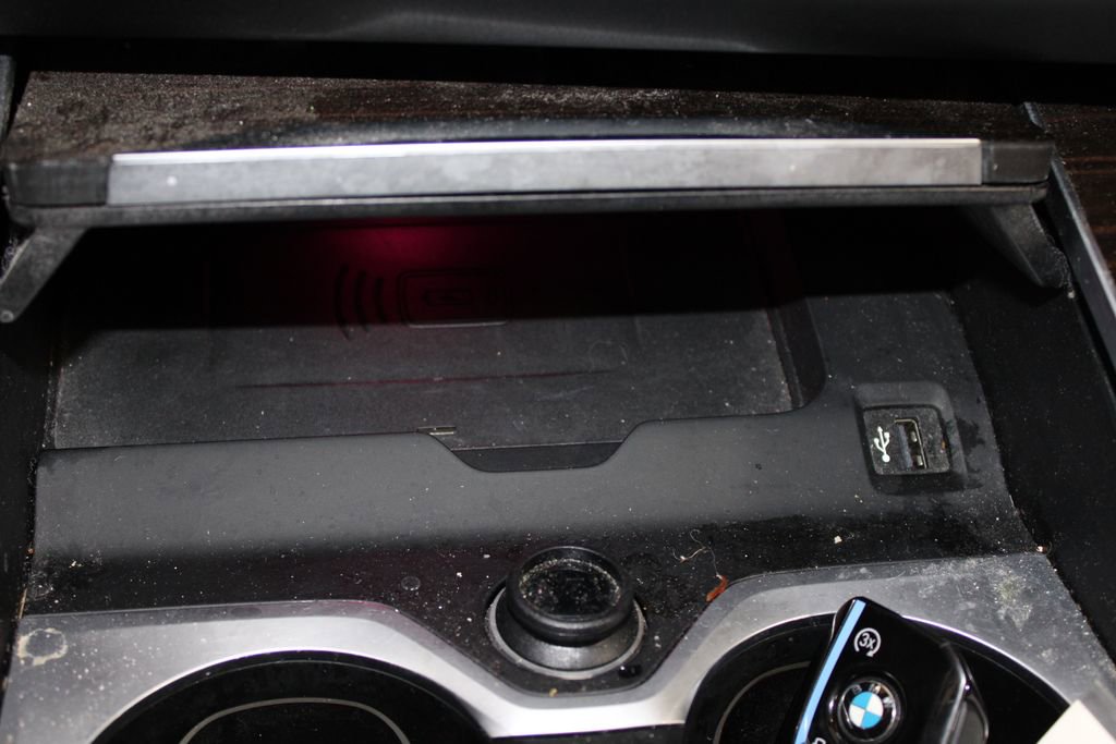 Used 2024 BMW X7 M60i w/ Executive Package image 30