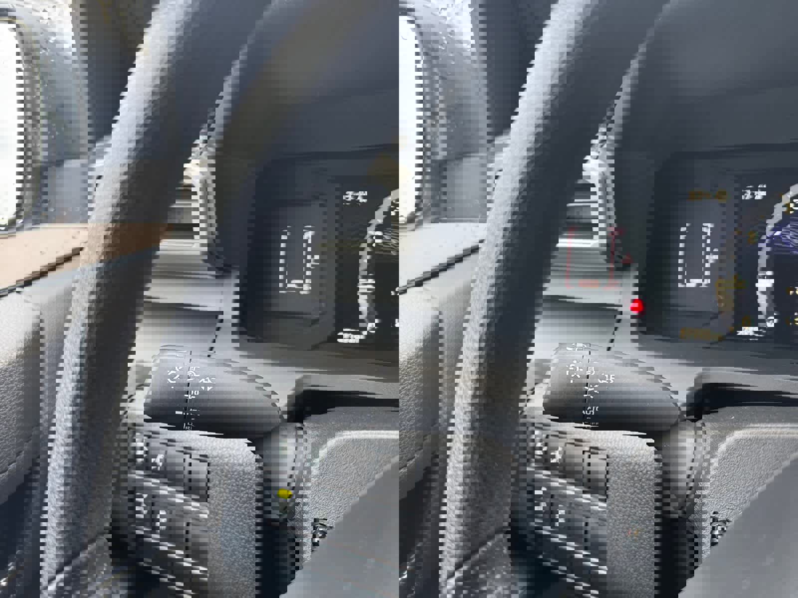 Used 2024 Toyota Tacoma SR image 17