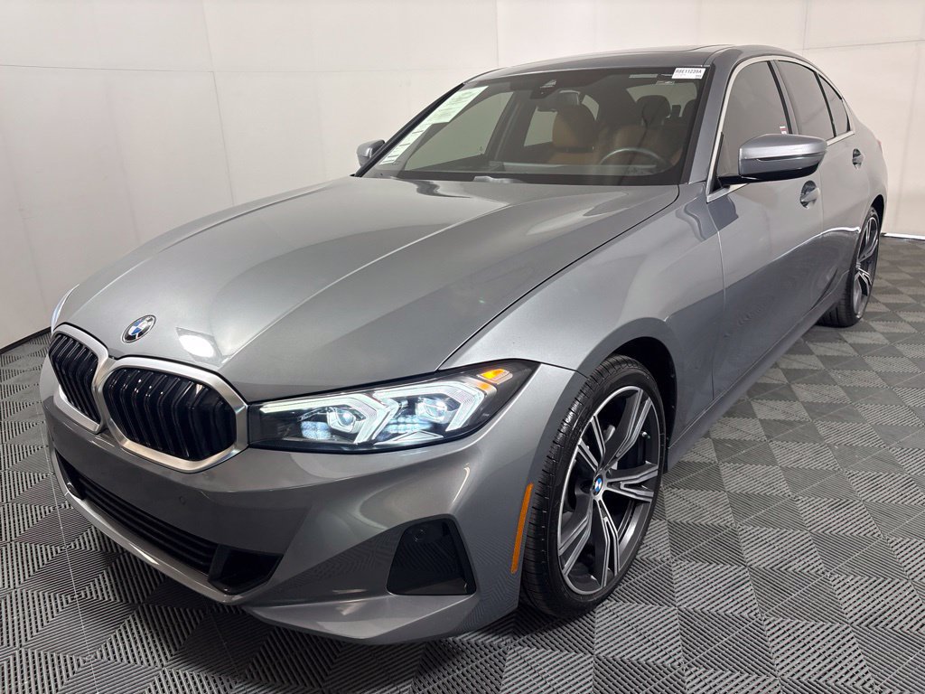 Used 2024 BMW 330i Sedan w/ Convenience Package RWD image 2