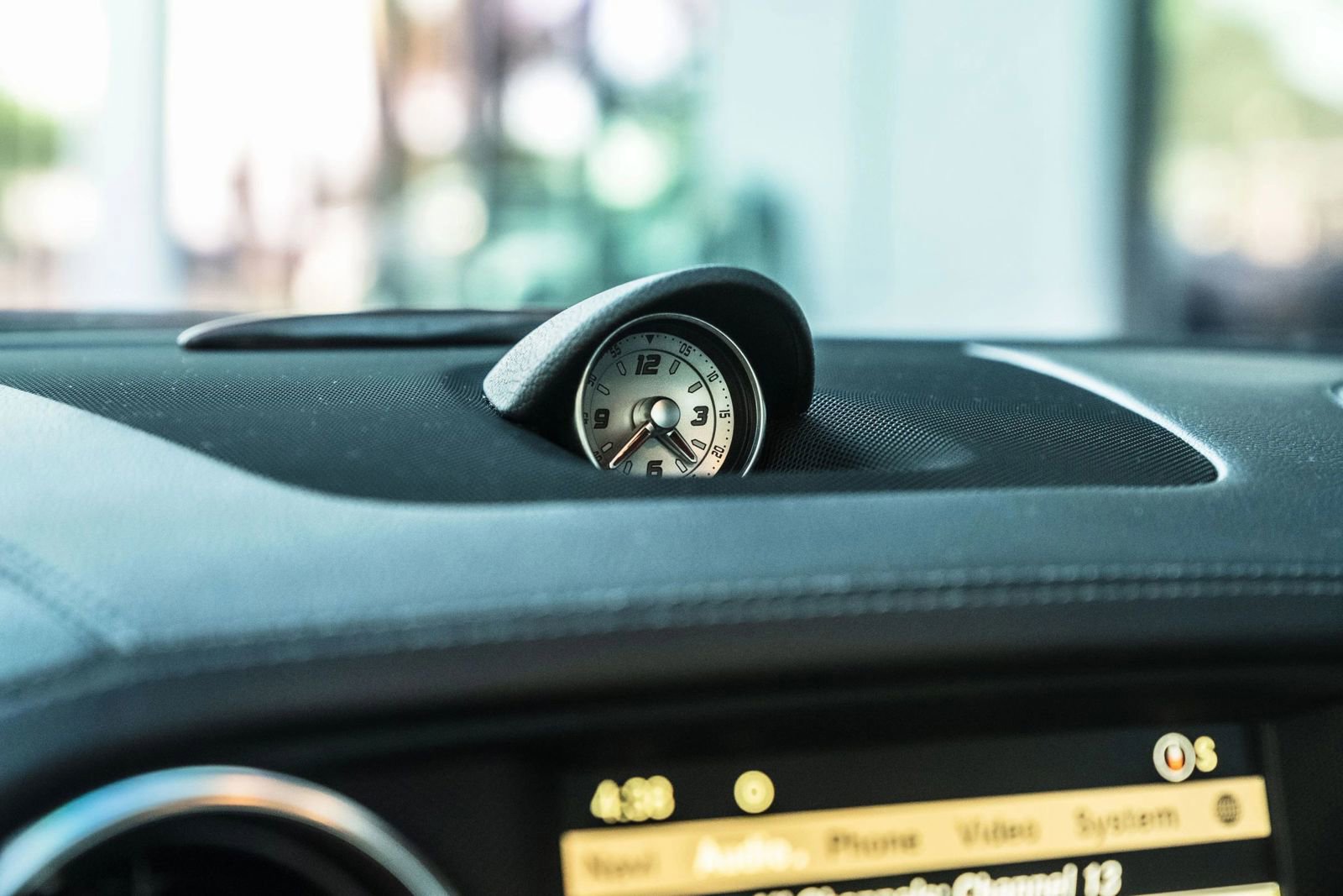 Used 2013 Mercedes-Benz SL 550 w/ Premium Pkg image 39