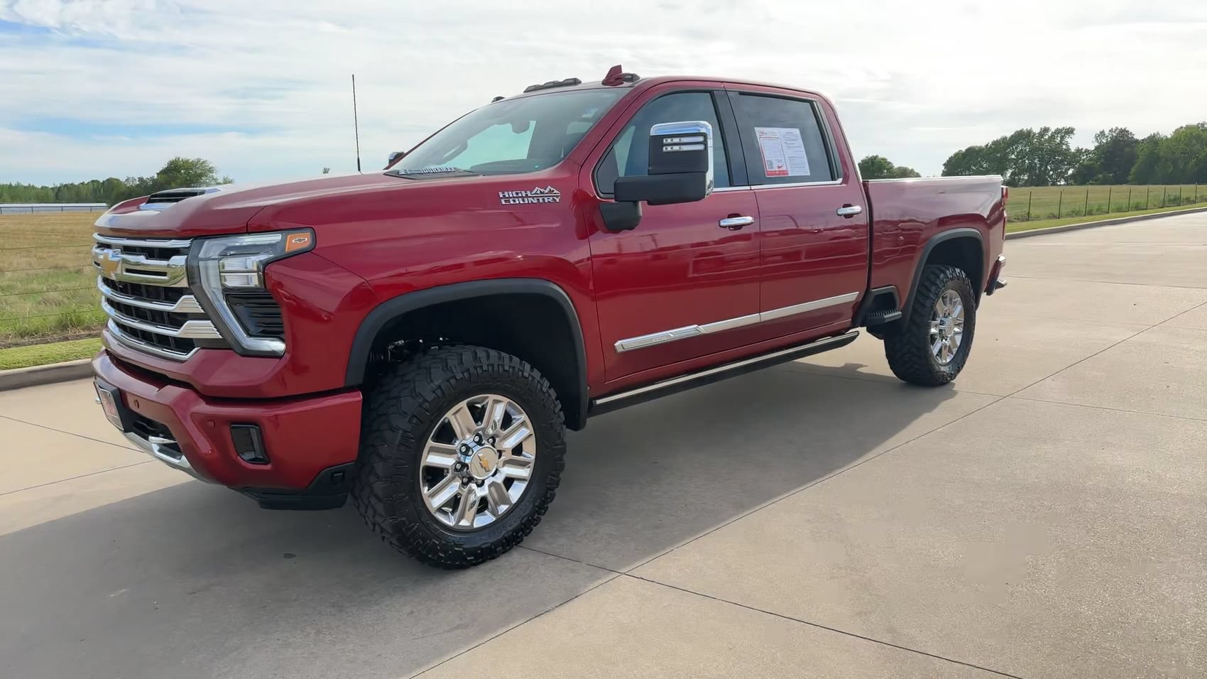 Used 2026 Chevrolet Silverado 2500 High Country w/ High Country Premium Package AWD/4WD image 3