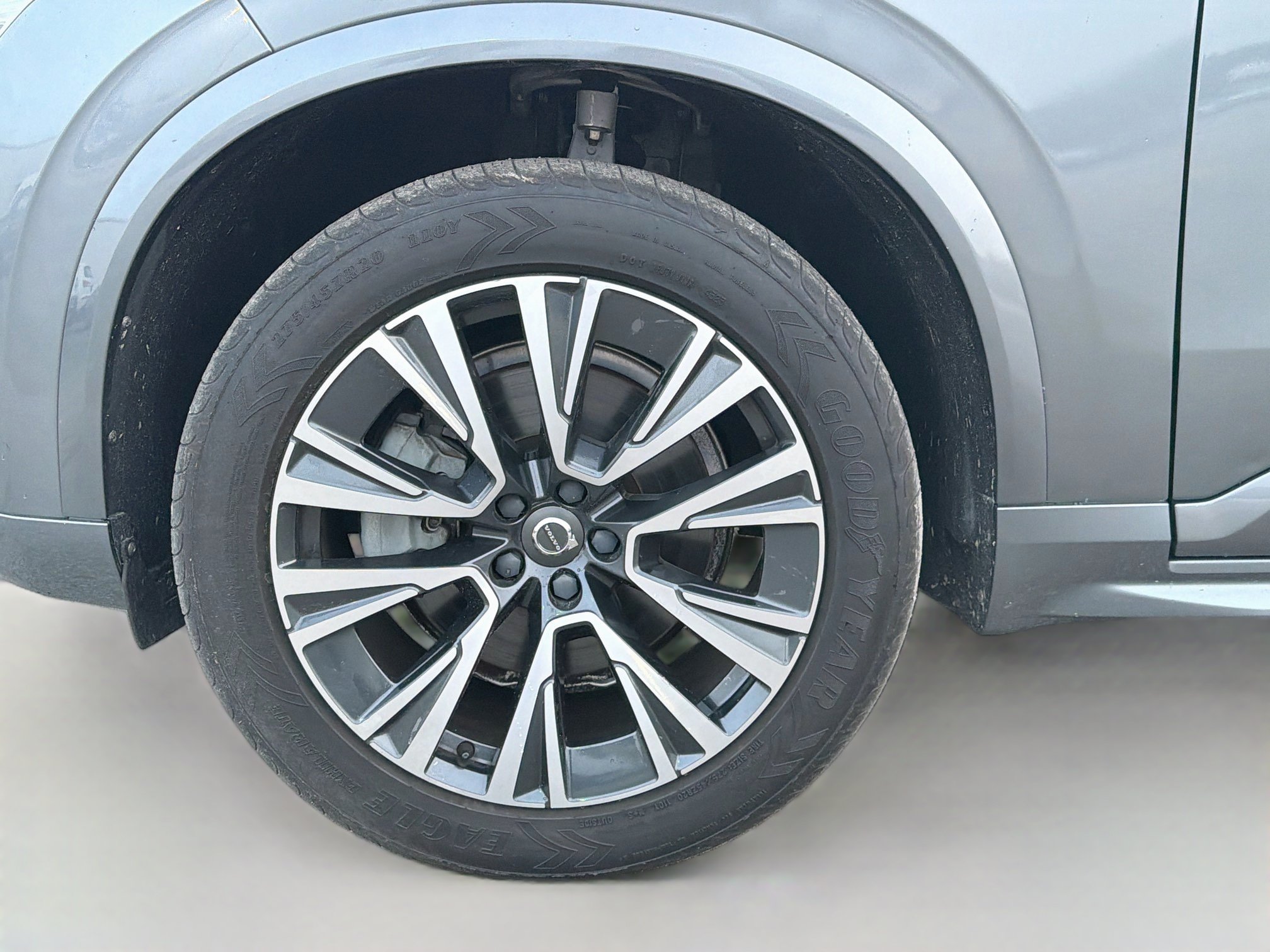Used 2020 Volvo XC90 T6 Momentum w/ Protection Package AWD/4WD image 42