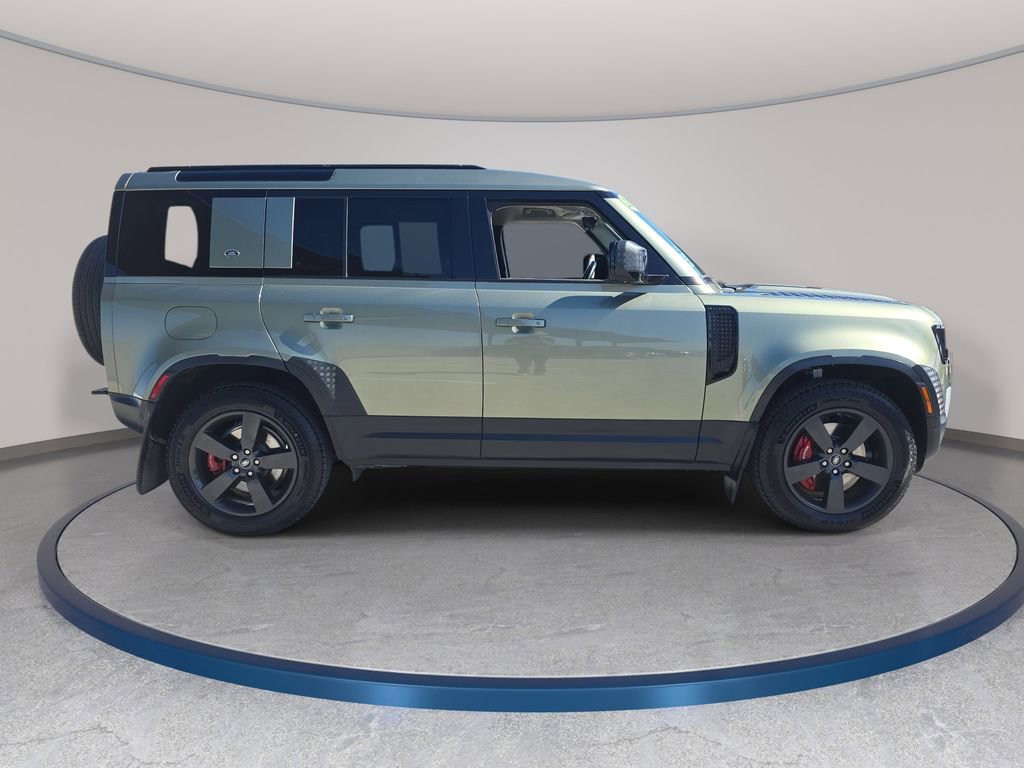 Certified 2020 Land Rover Defender 110 HSE AWD/4WD image 5