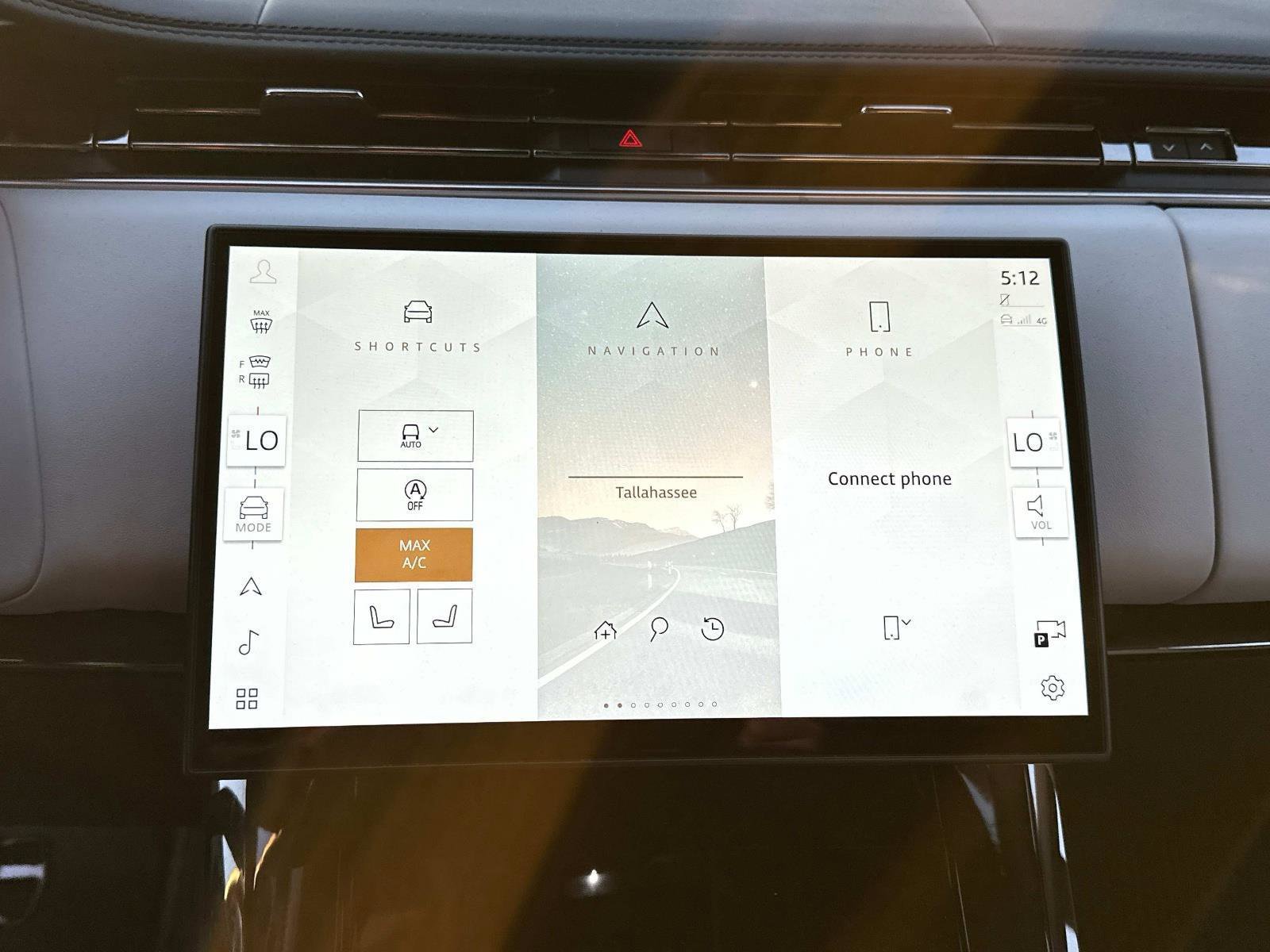 Used 2024 Land Rover Range Rover Sport SE image 20