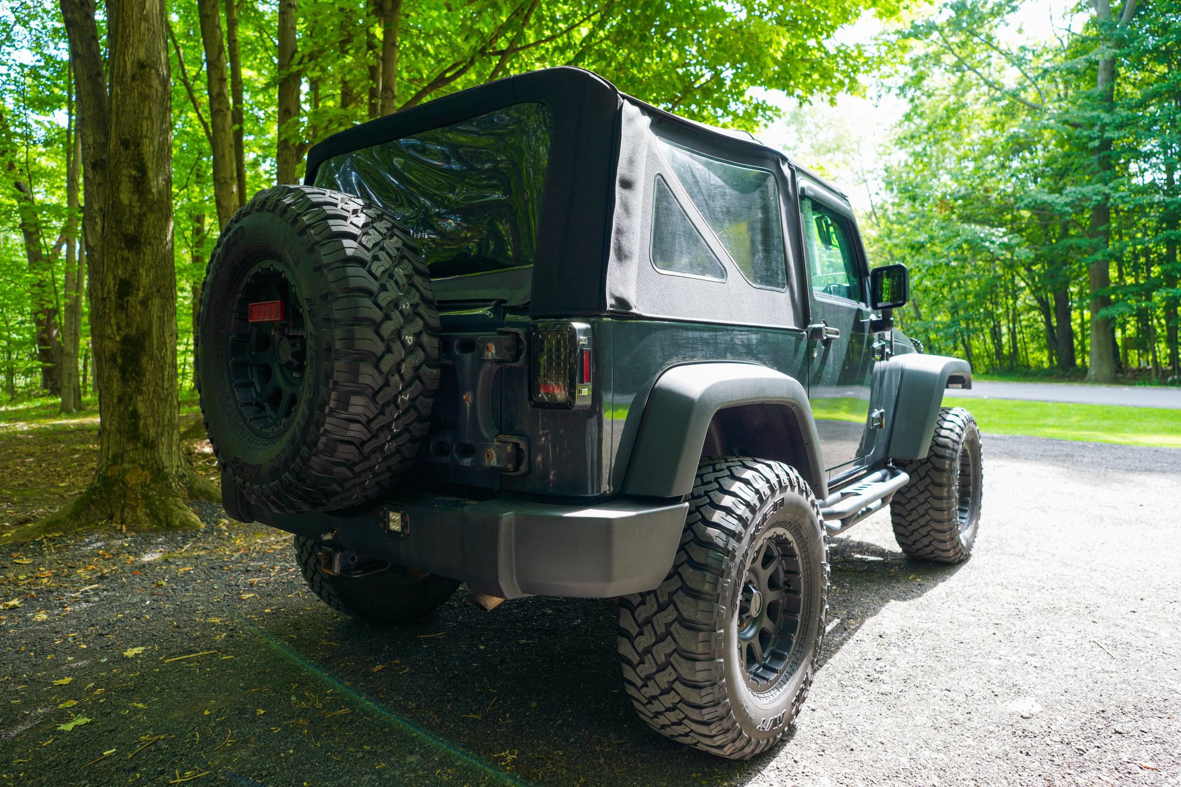 Used 2017 Jeep Wrangler Rubicon AWD/4WD image 7