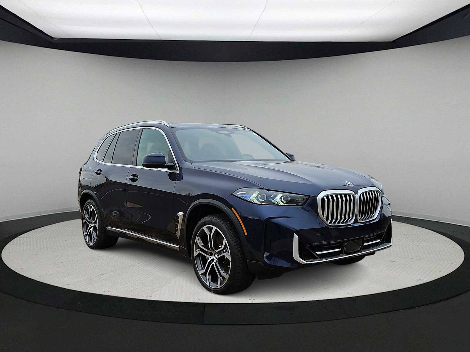 New 2026 BMW X5 xDrive40i w/ Executive Package image 2