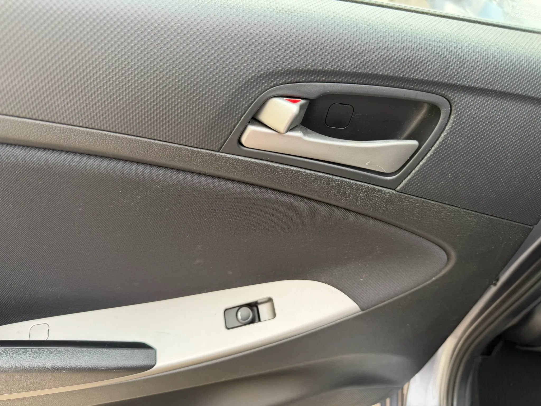 Used 2017 Hyundai Accent SE FWD image 21