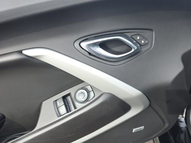 Used 2020 Chevrolet Camaro LT w/ RS Package image 12
