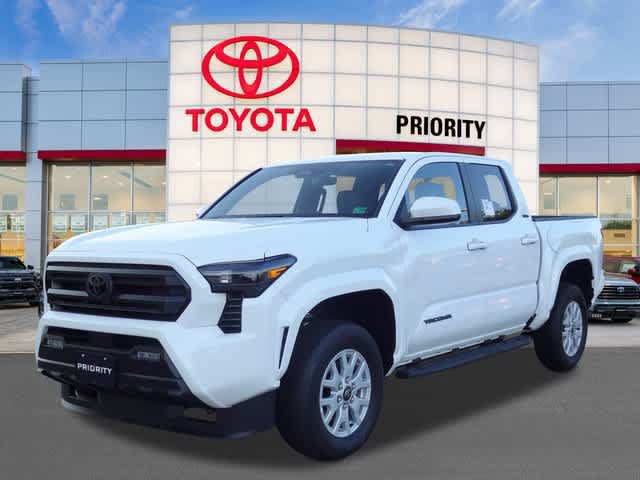 Used 2025 Toyota Tacoma SR5 AWD/4WD image 1