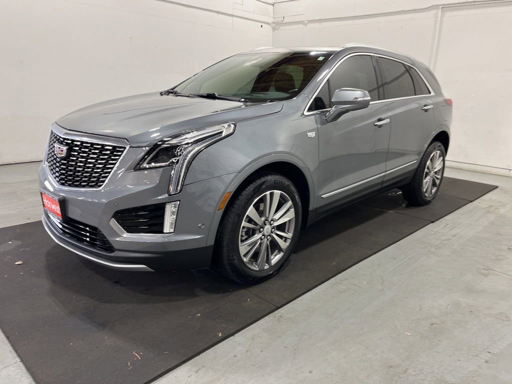 Used 2022 Cadillac XT5 Premium Luxury w/ Technology Package image 3