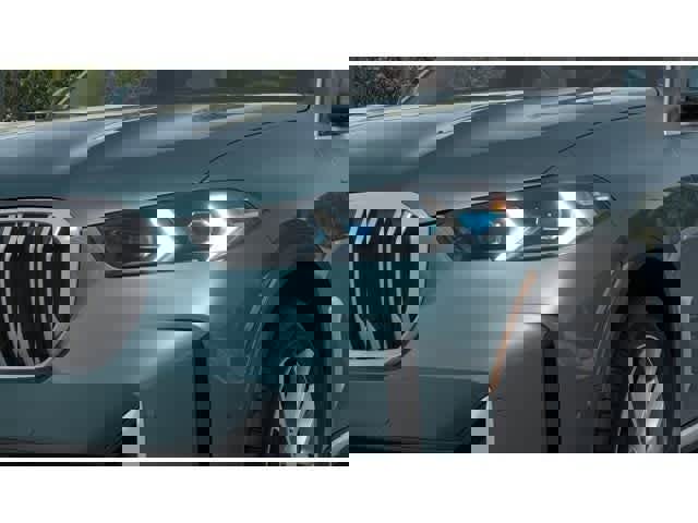 New 2025 BMW X5 xDrive40i w/ Climate Comfort Package image 6