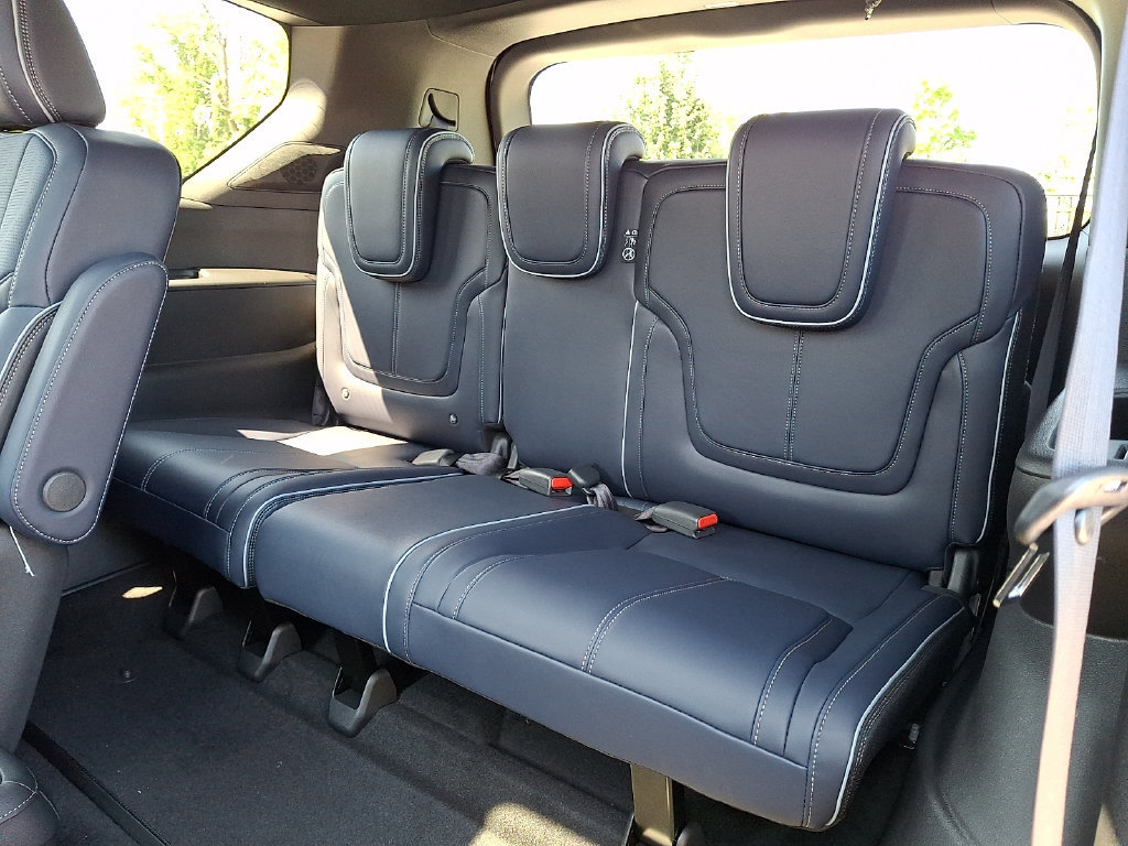New 2027 INFINITI QX80 Sensory AWD/4WD image 6