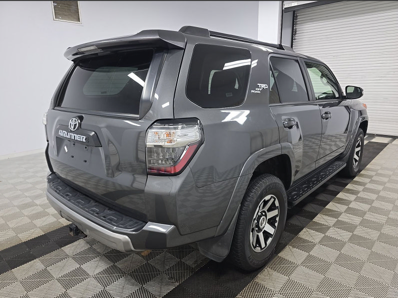 Used 2022 Toyota 4Runner TRD Off-Road Premium AWD/4WD image 3