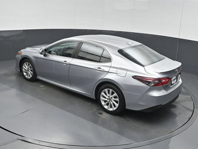 Used 2022 Toyota Camry LE FWD image 35