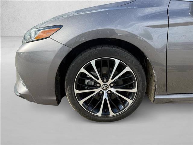 Used 2020 Toyota Camry SE w/ Carpet Mat Package FWD image 19