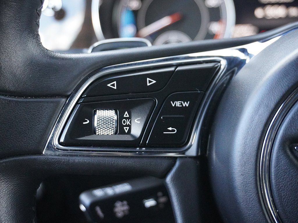 Used 2019 Bentley Bentayga image 59