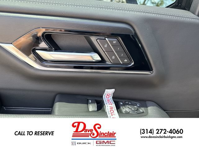 New 2026 GMC Yukon Denali w/ Denali Reserve Package AWD/4WD image 13