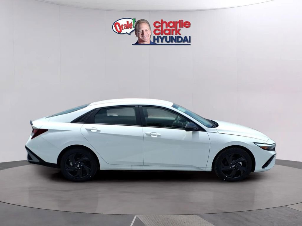 New 2026 Hyundai Elantra Sport FWD image 6
