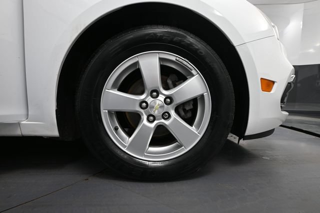 Used 2016 Chevrolet Cruze LT FWD image 15