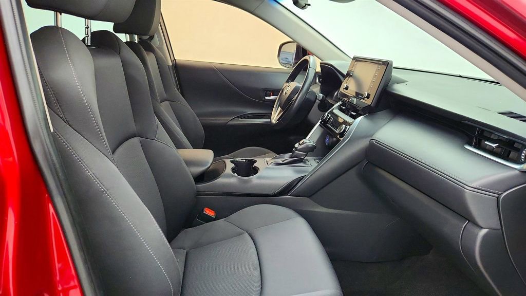 Used 2021 Toyota Venza LE image 23