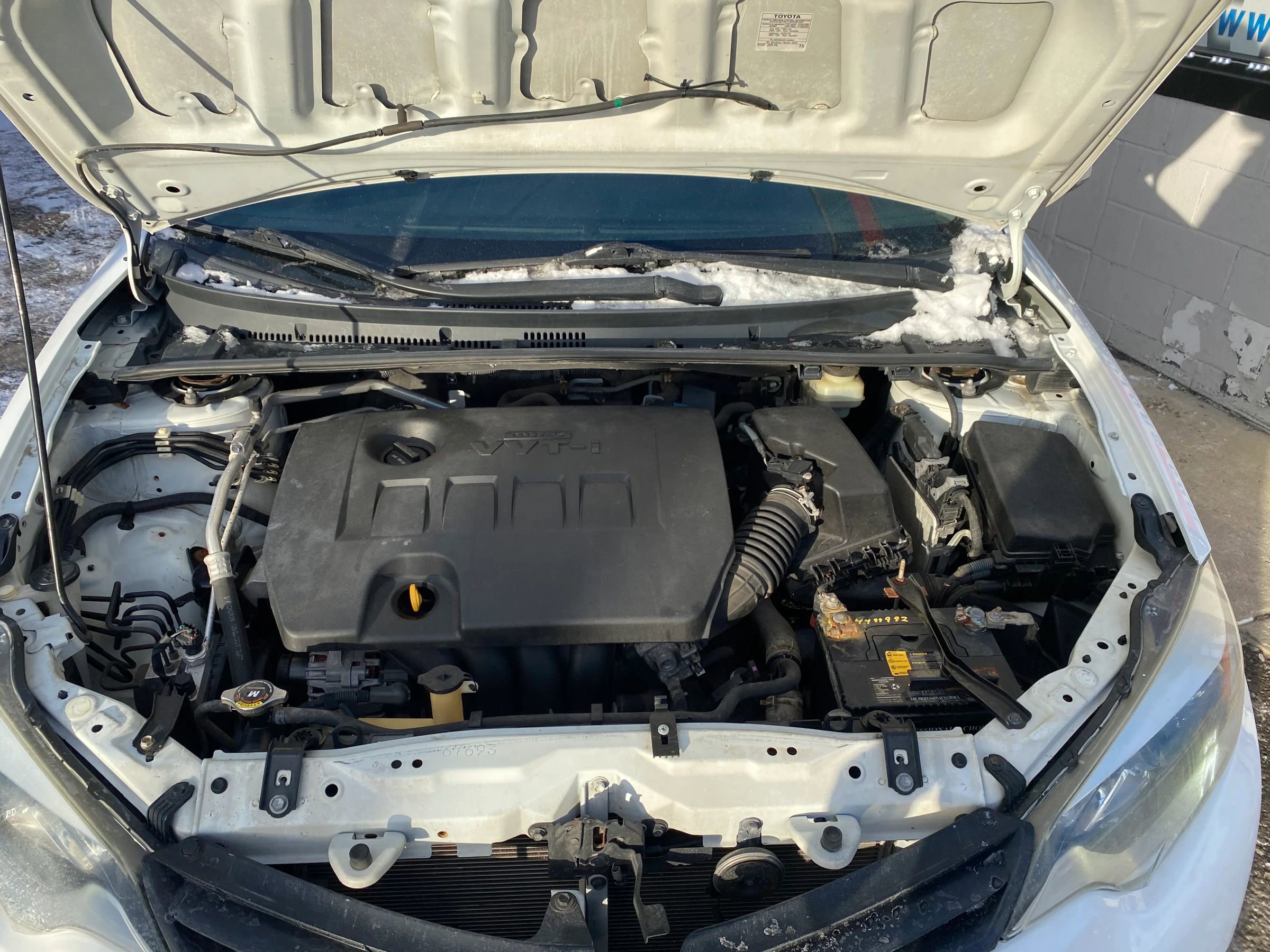 Used 2015 Toyota Corolla L image 28