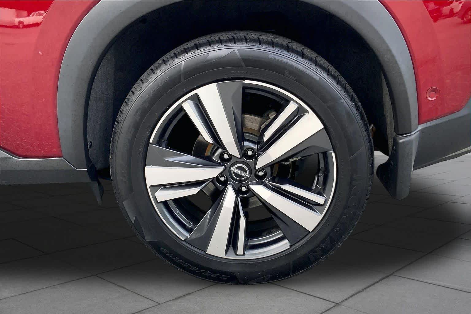 Used 2023 Nissan Rogue Platinum w/ Platinum Premium Package AWD/4WD image 10