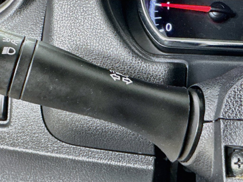 Used 2017 Nissan Versa SV FWD image 13