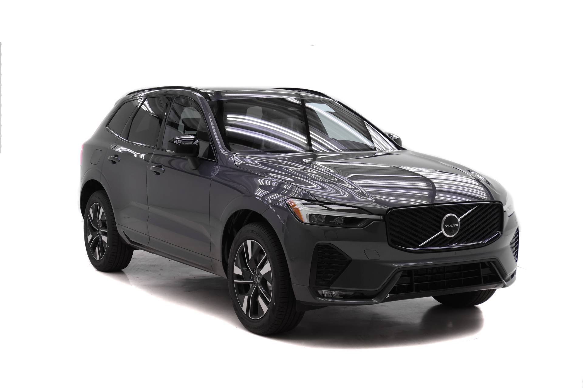 New 2026 Volvo XC60 B5 Plus w/ Climate Package image 2