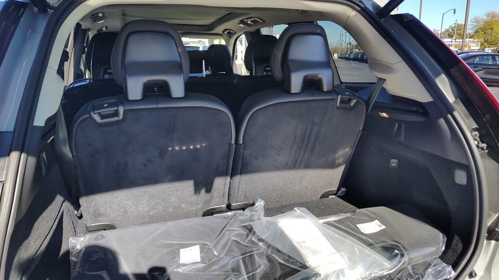 New 2026 Volvo XC90 B6 Ultra image 35