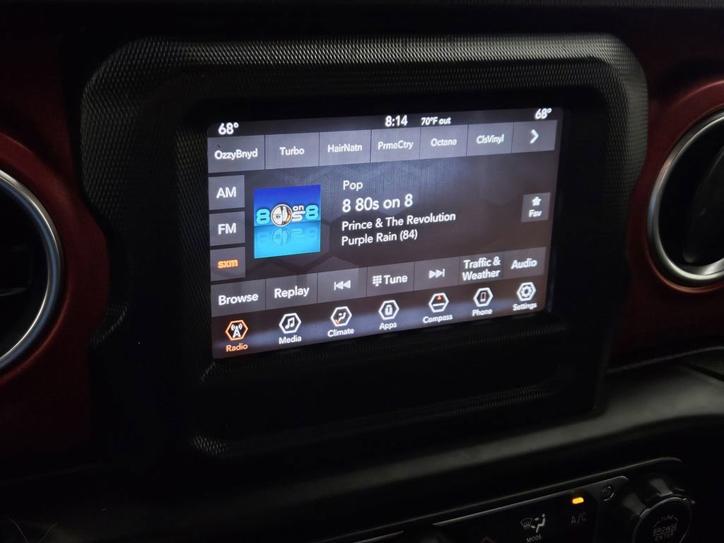 Used 2020 Jeep Gladiator Rubicon w/ LED Lighting Group AWD/4WD image 12