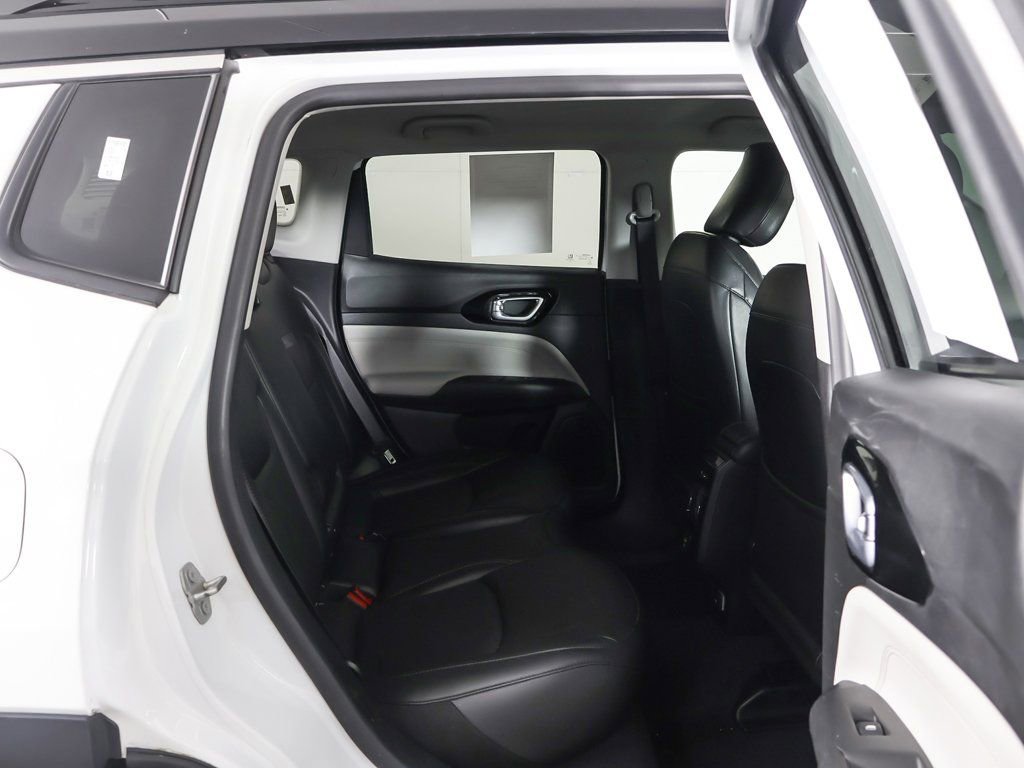 Used 2022 Jeep Compass Limited image 31