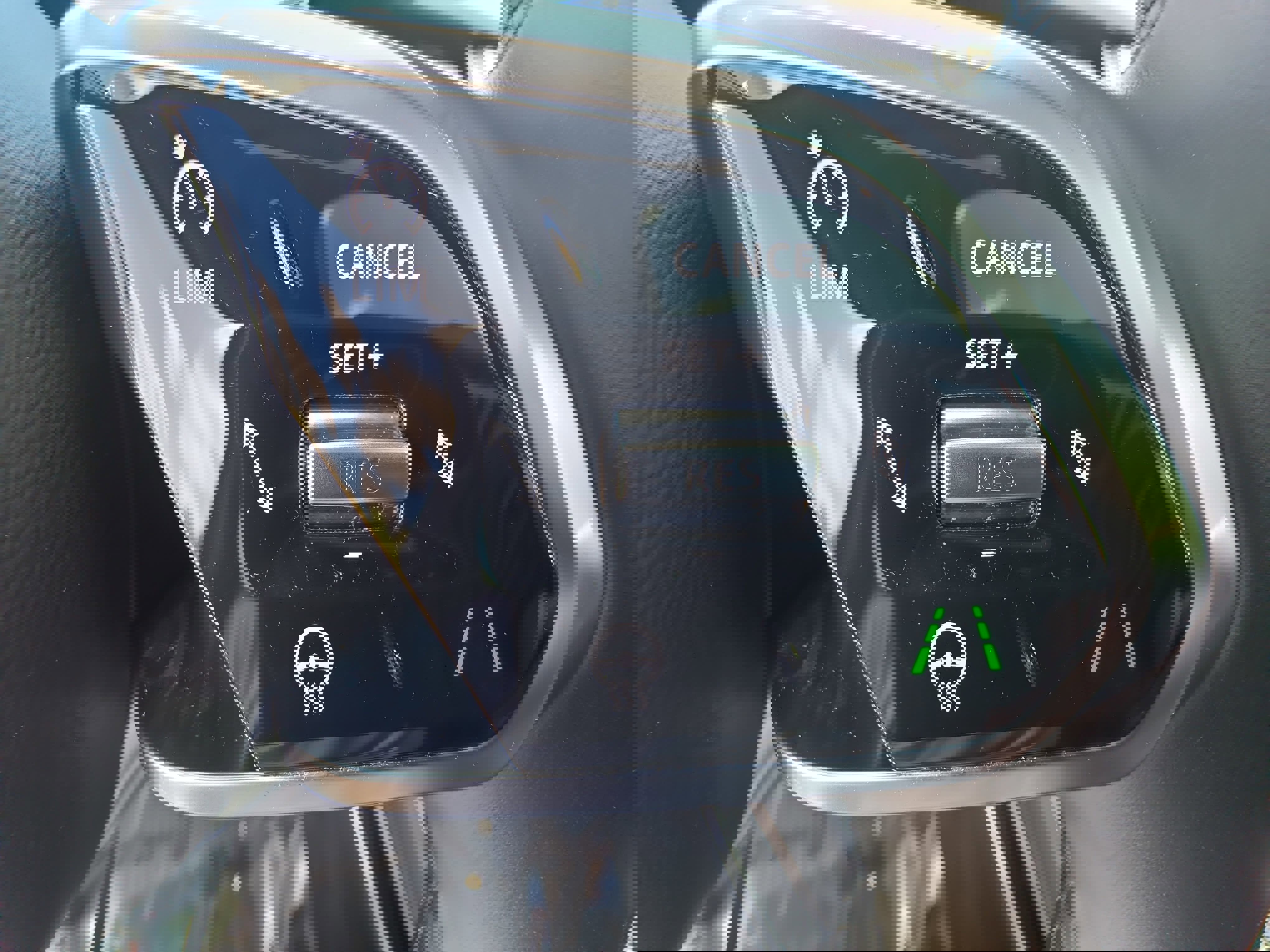 Used 2025 Jaguar F-PACE R-Dynamic S image 18