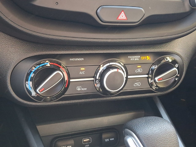 Used 2023 Kia Soul LX w/ LX Technology Package FWD image 15
