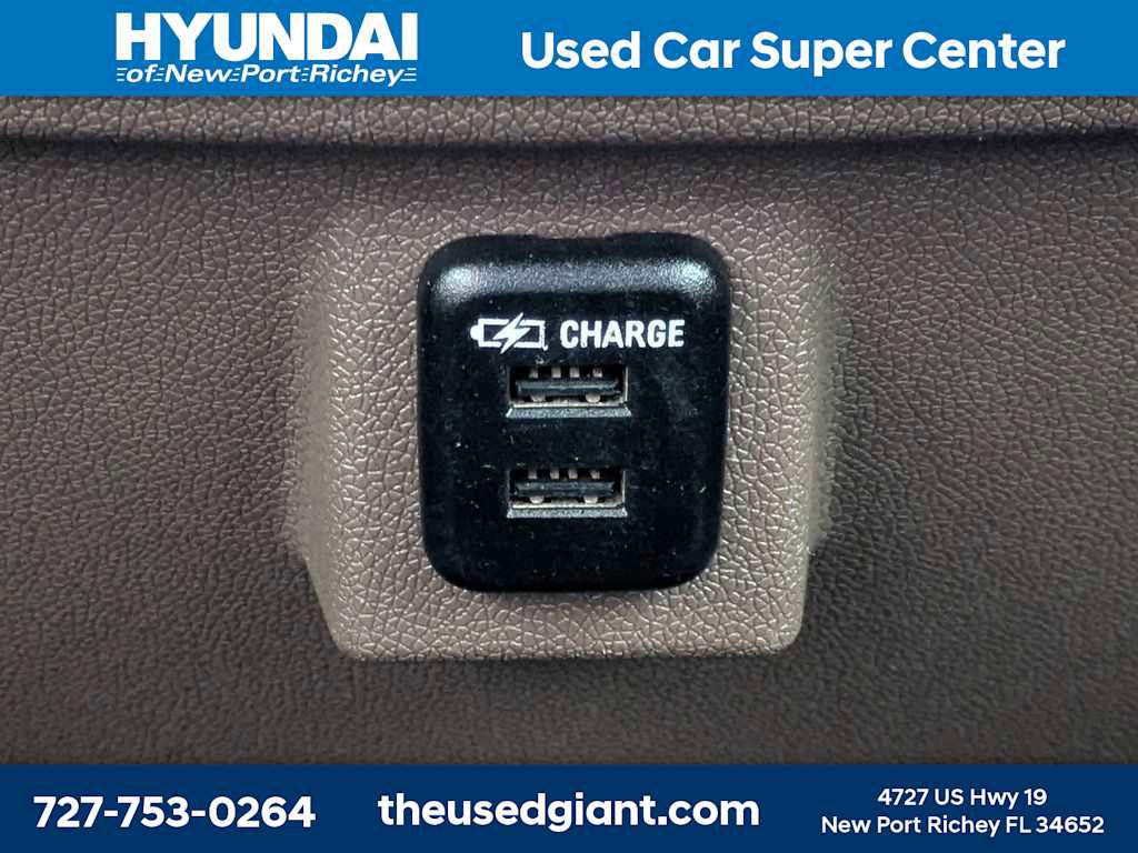 Used 2015 GMC Acadia SLT w/ Open Road Package image 20