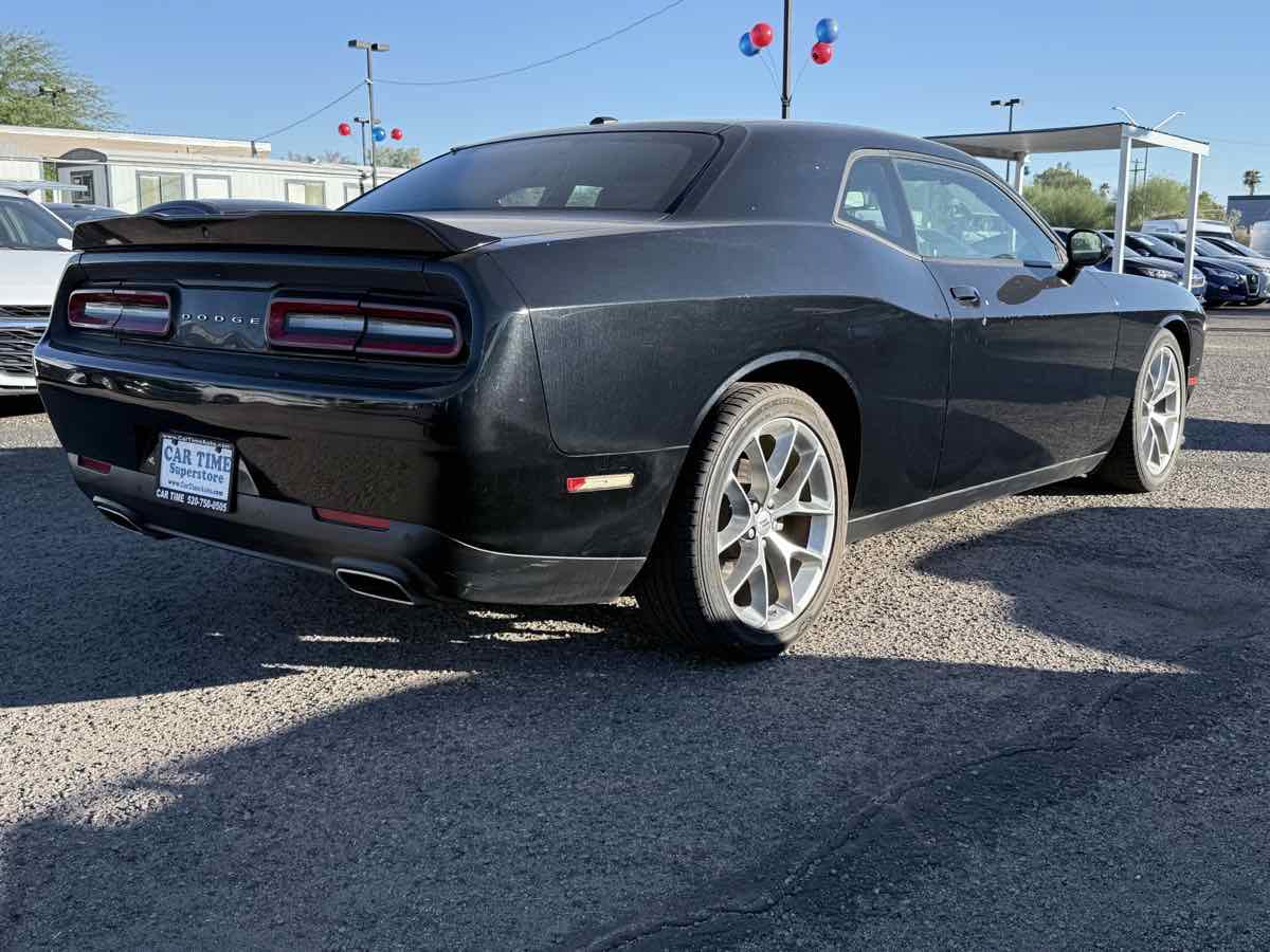 Used 2022 Dodge Challenger GT RWD image 5