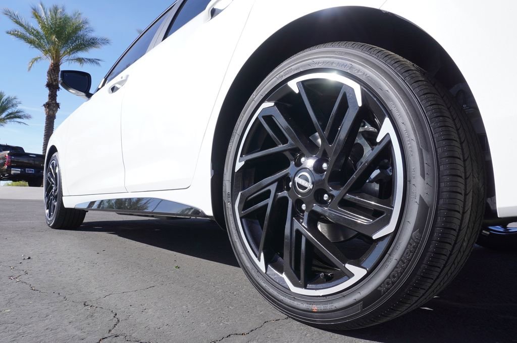 New 2026 Nissan Sentra SR FWD image 6