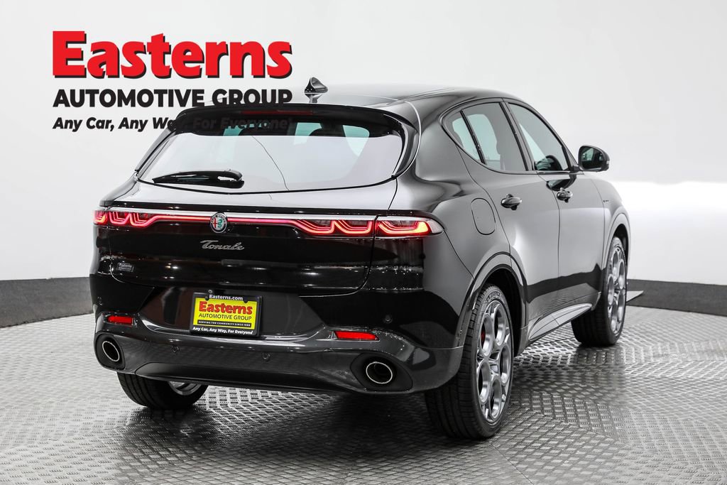 Used 2024 Alfa Romeo Tonale Veloce AWD/4WD image 5