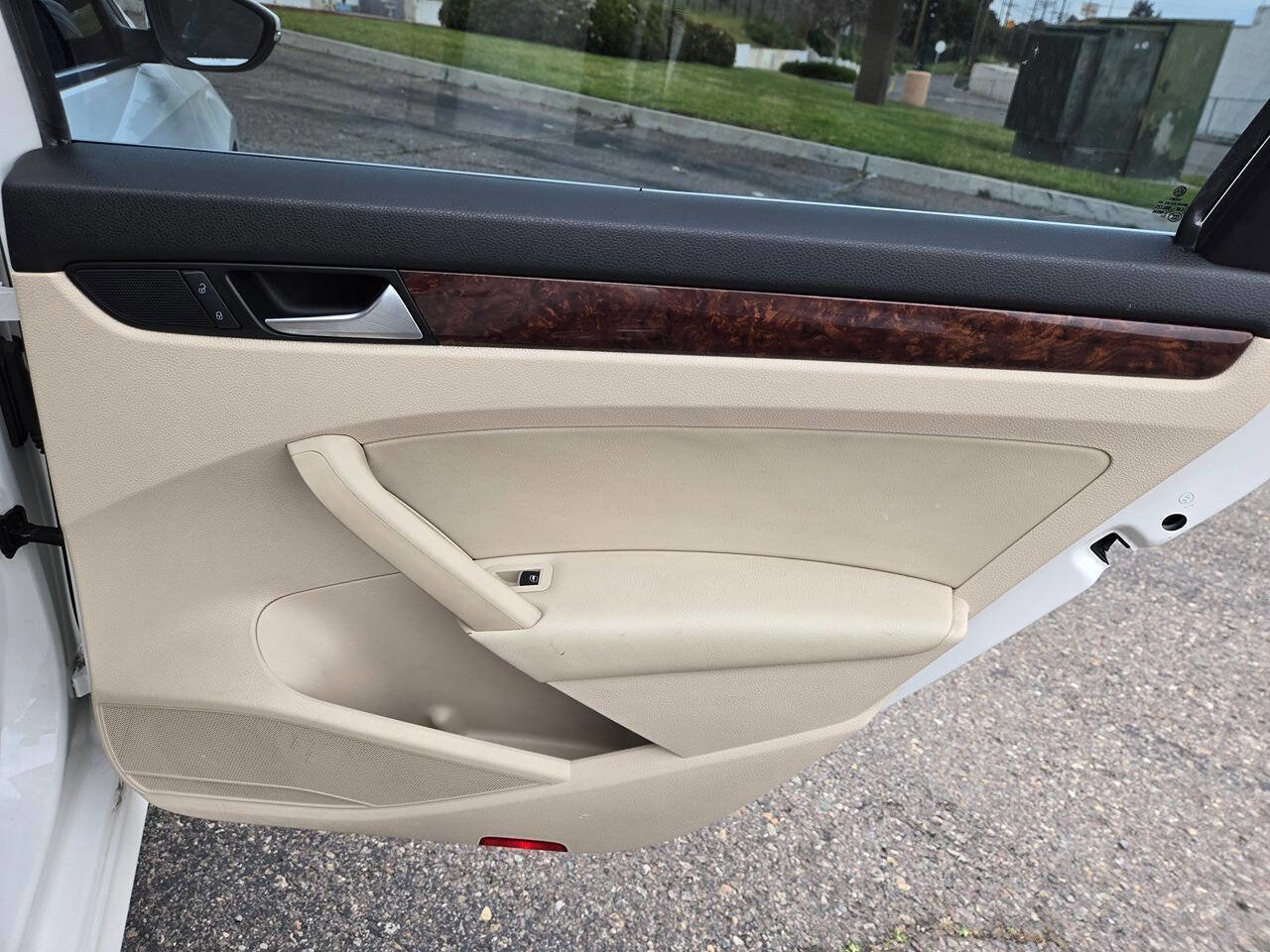 Used 2012 Volkswagen Passat 2.5 SEL image 27