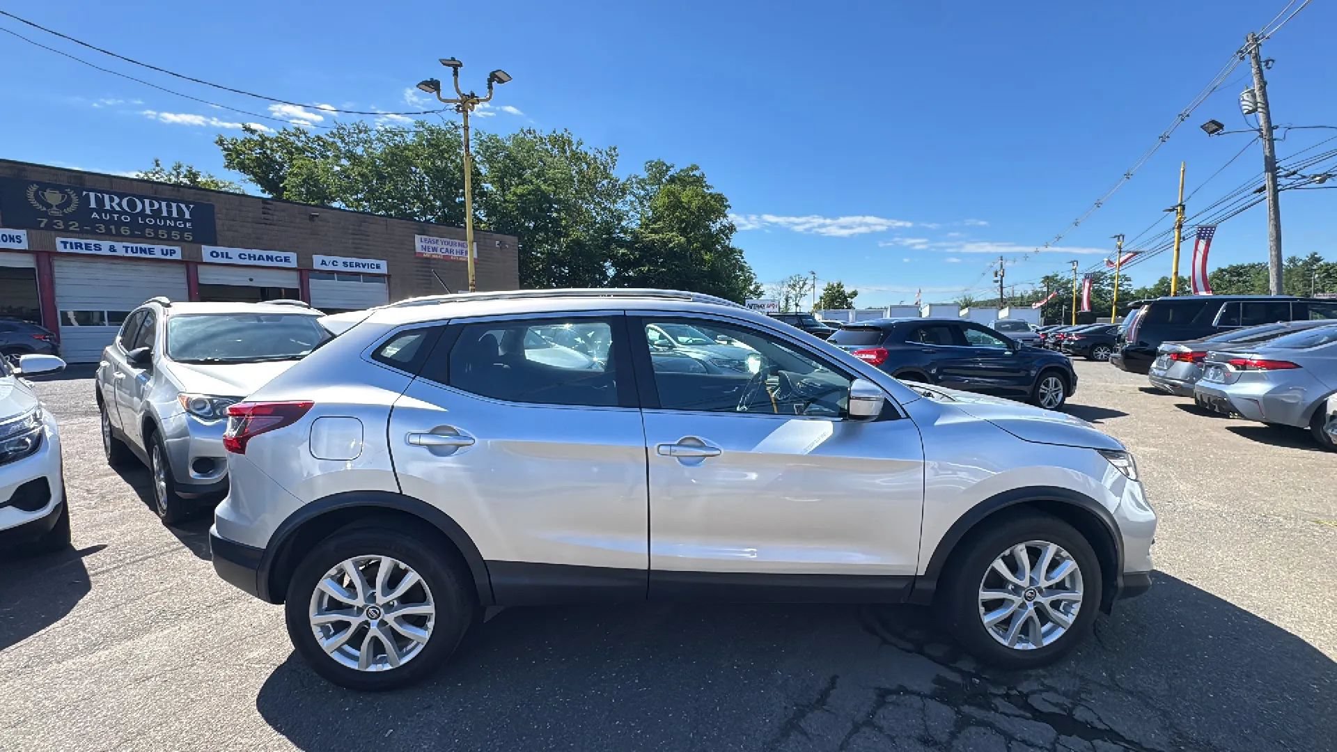 Used 2022 Nissan Rogue Sport SV AWD/4WD image 4