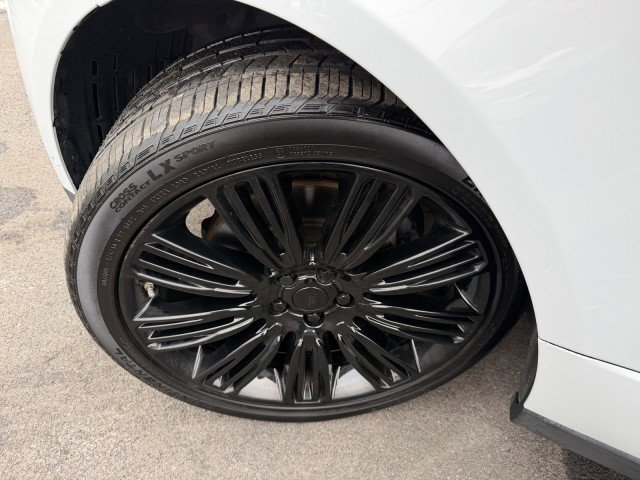 Used 2019 Land Rover Range Rover Long Wheelbase Supercharged image 30