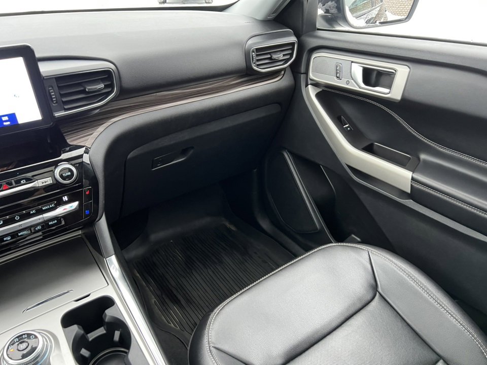 Certified 2021 Ford Explorer Limited w/ Hybrid Equipment Group 310A image 32