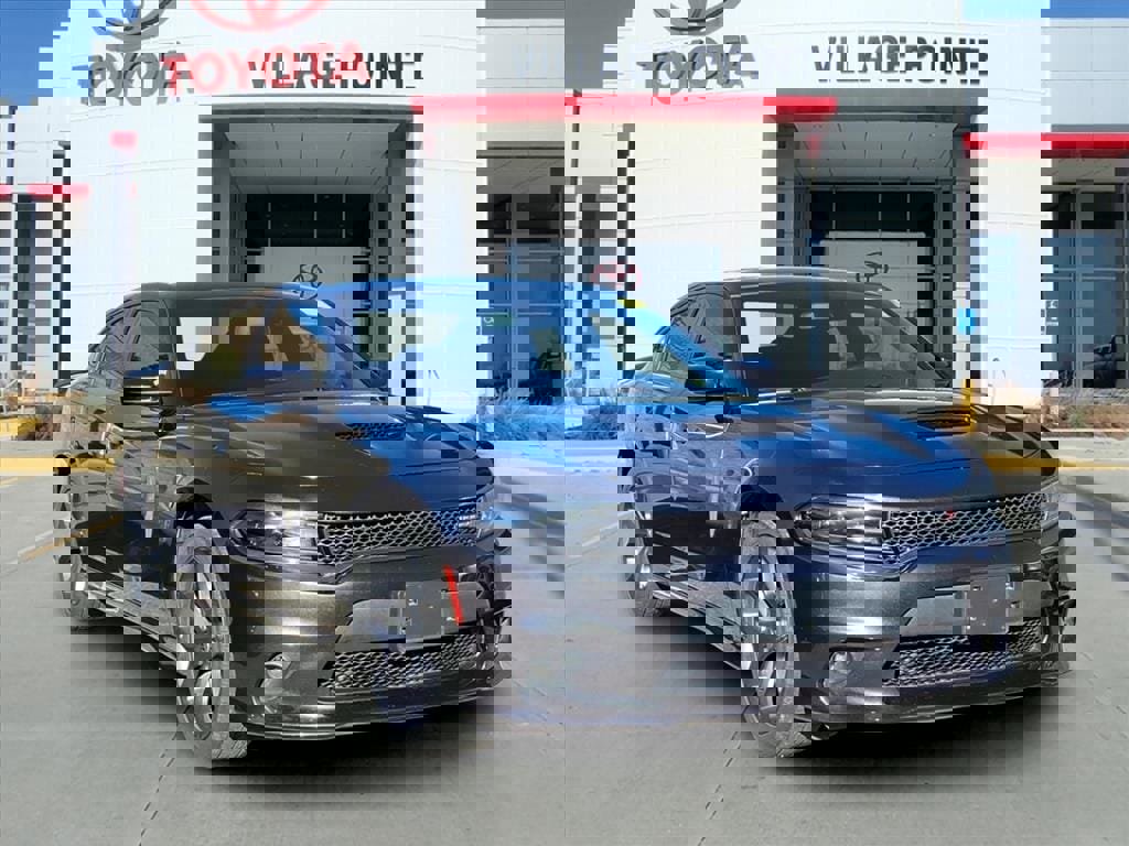 Used 2019 Dodge Charger GT image 3