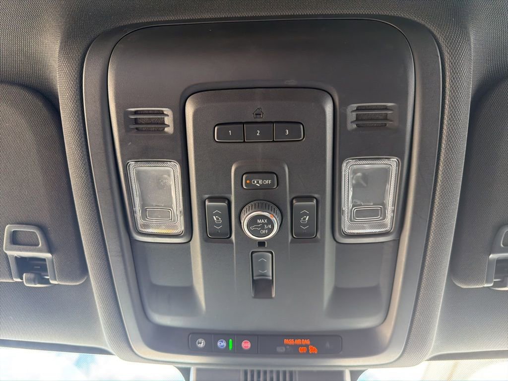 Used 2023 Chevrolet Suburban Premier AWD/4WD image 20