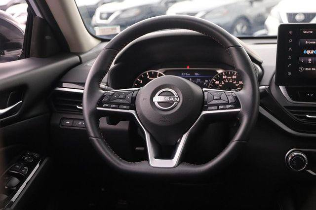 Used 2024 Nissan Altima 2.5 SR w/ SR Premium Package image 23