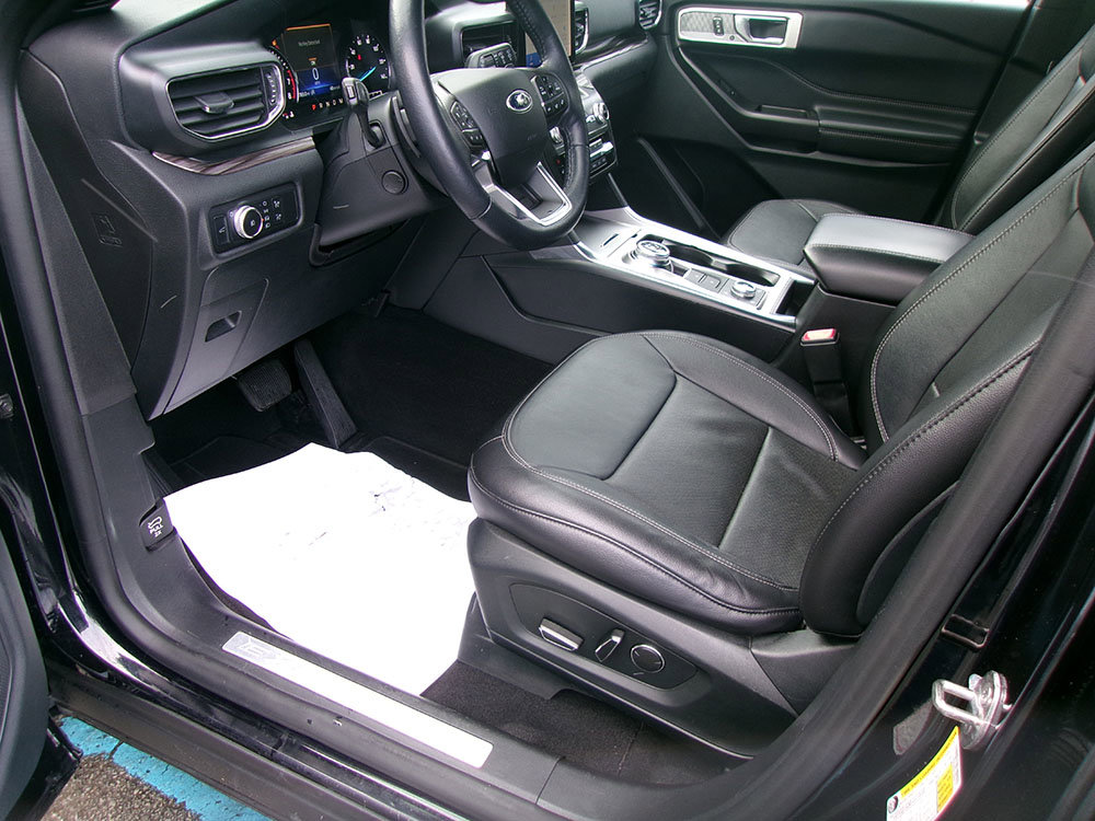Used 2020 Ford Explorer Limited image 16